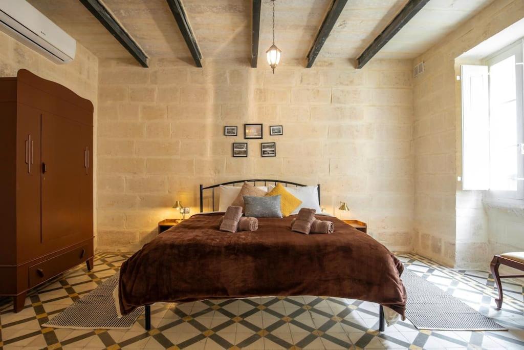 Chic, Stylish & Spacious Flat In Central La Valeta Exterior foto